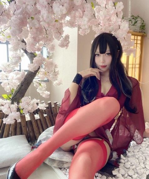 动漫被脱脱内内打扑克app