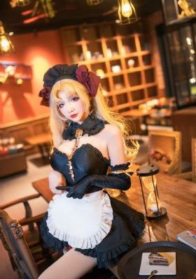 在丈面前被多人侵犯